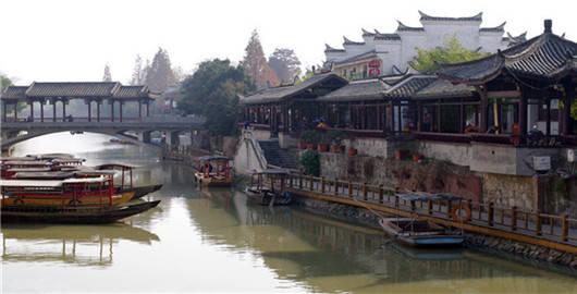 某人不在用英语怎么说（三种方法）？游戏画面